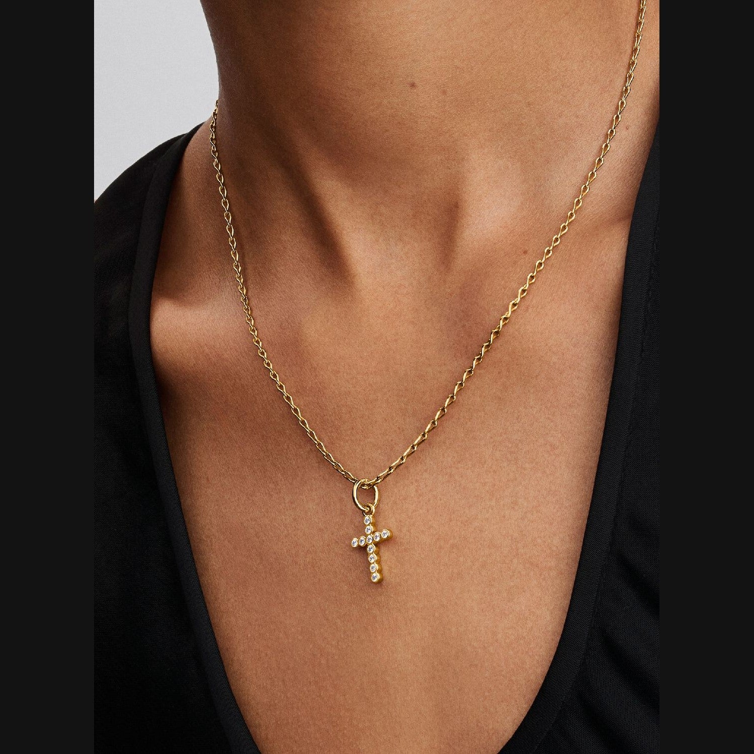 Pandora Bedel Kruis 764063C01