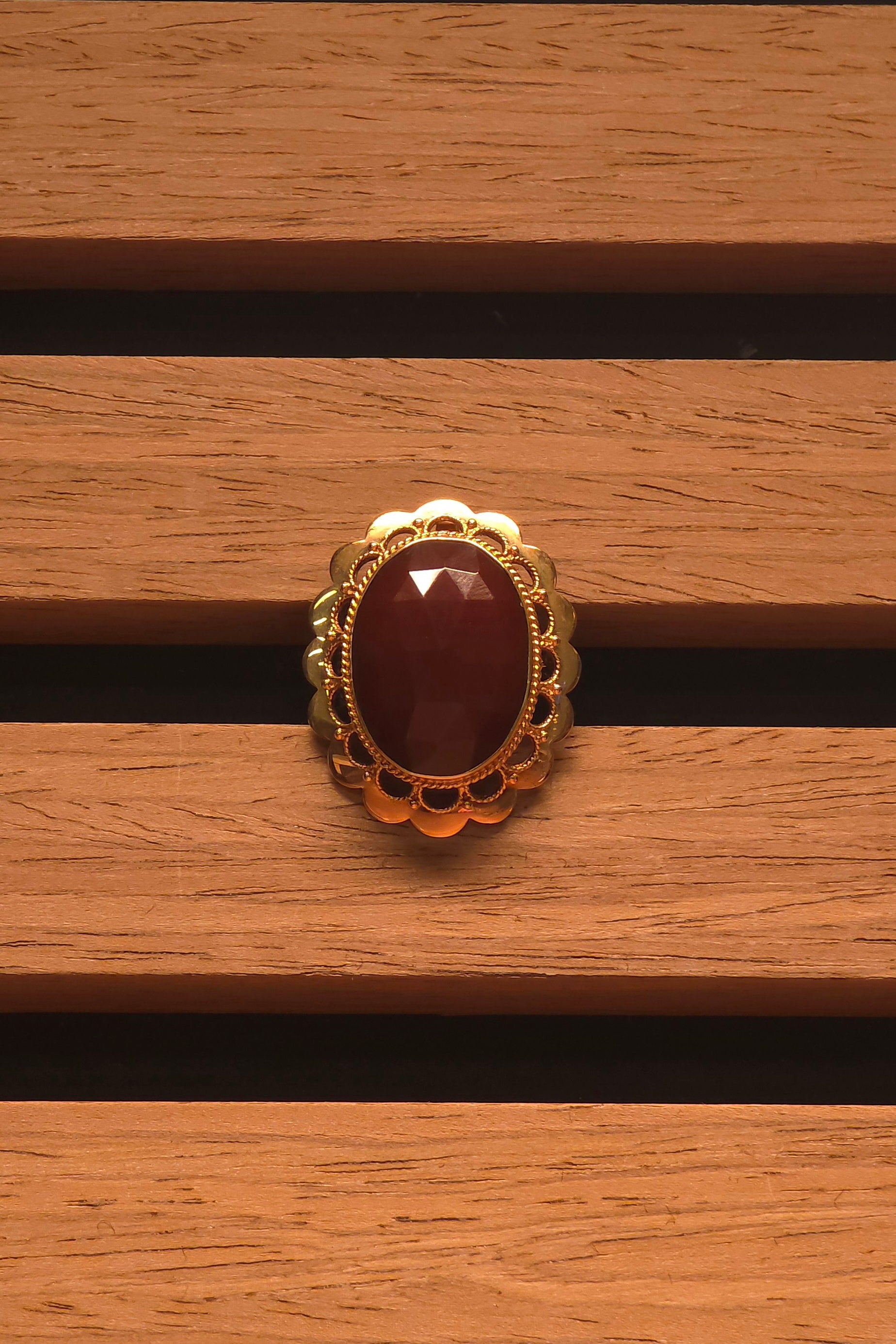 VDB001 Gouden Broche