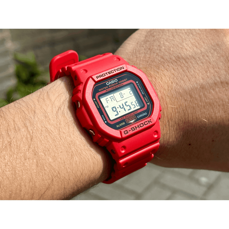Casio G - Shock DW - 5600EP - 4ER