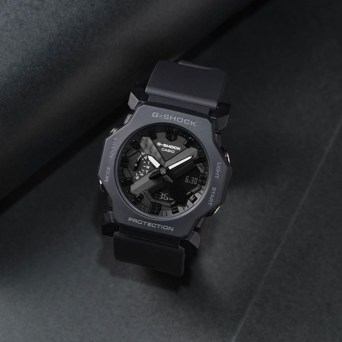 Casio G - Shock GA - 2300 - 1AER