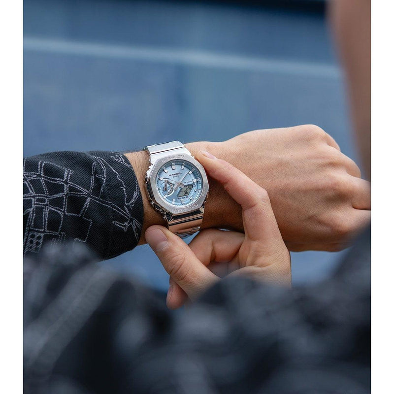 Casio G - Shock GM - 2110D - 2AER