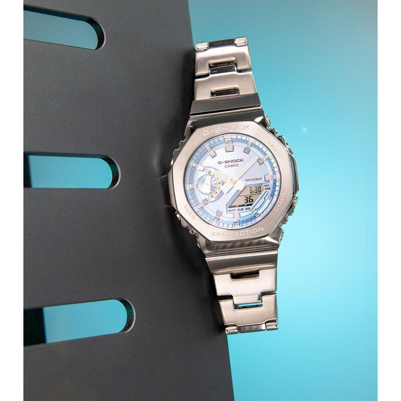 Casio G - Shock GM - 2110D - 2AER