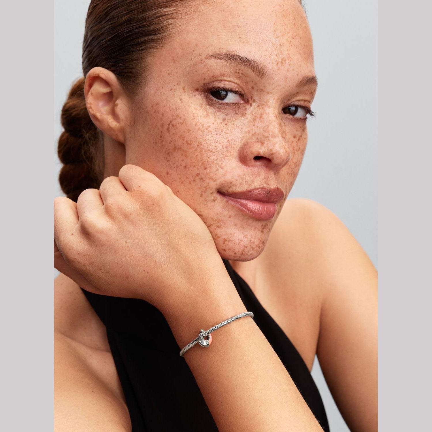 Pandora Bedel Garnaal 793896C01 - Juwelier van Dam