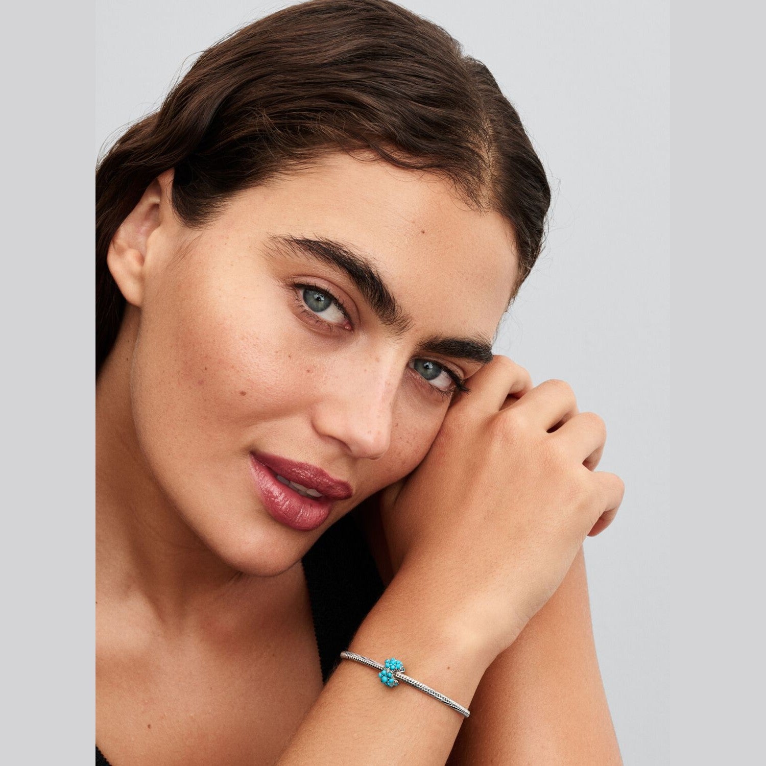 Pandora Bedel Turkoois Oceaan 793897C02 - Juwelier van Dam