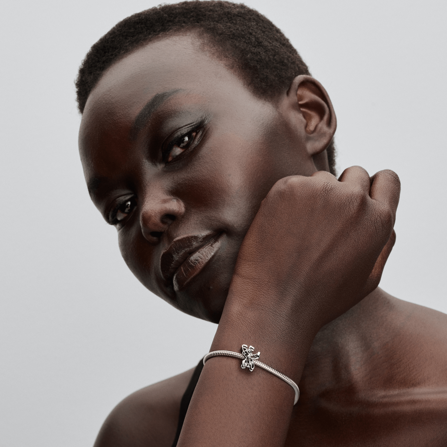 Pandora x Disney Bedel Pluto 793911C00 - Juwelier van Dam