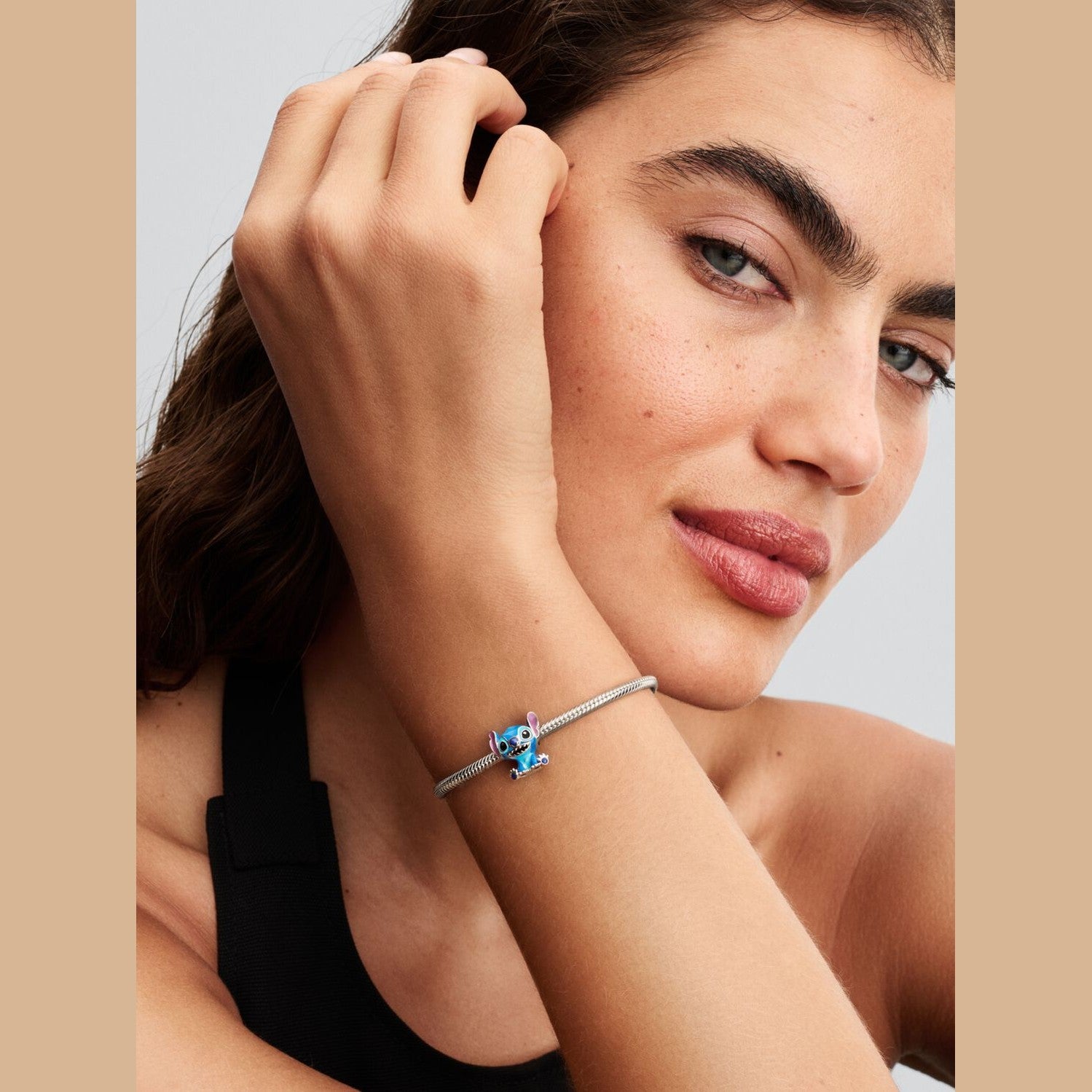 Pandora x Disney Bedel Stitch 793815C01 - Juwelier van Dam