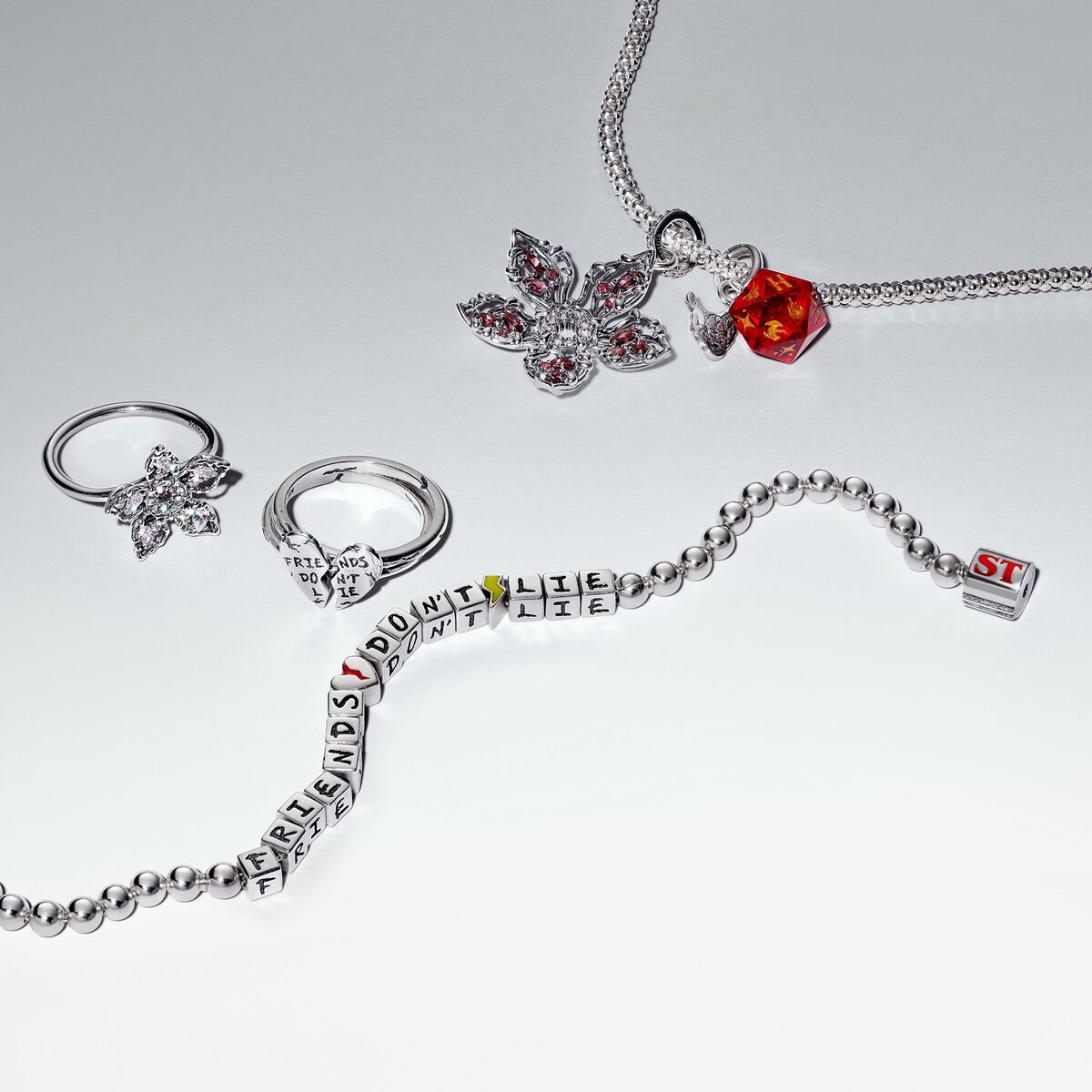 Pandora x Stranger Things Demogorgon Ring 193578C01 - 54