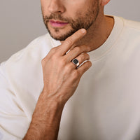 vDam Zegelring Onyx Zilver Gerhodineerd 1340668 Maat 18½